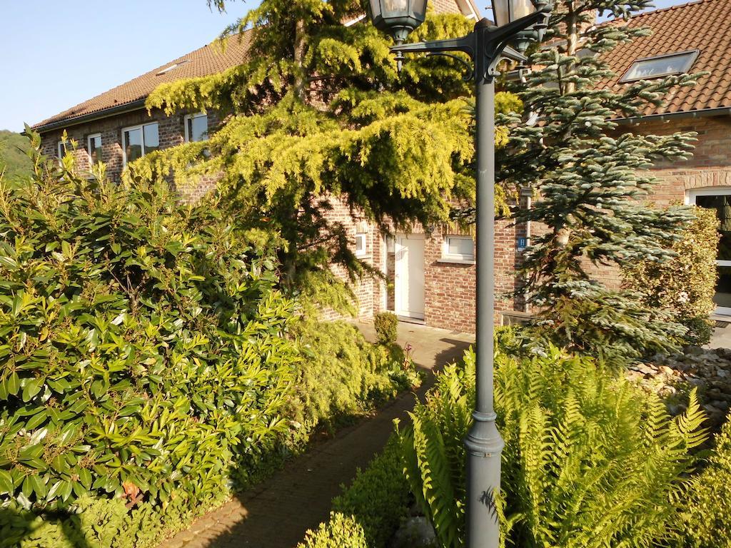 'T Gulpdal Hotel Voeren-Teuven Kültér fotó